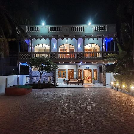 Nallur Holidays Inn ジャフナ エクステリア 写真